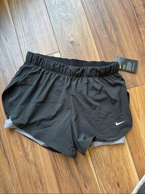 NWT Nike Black Women's Athletic Shorts with Gray Liner